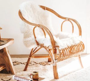 Стільці та крісла з ротангу – особливості таких меблів
